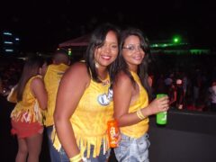 Oktober 10 Anos